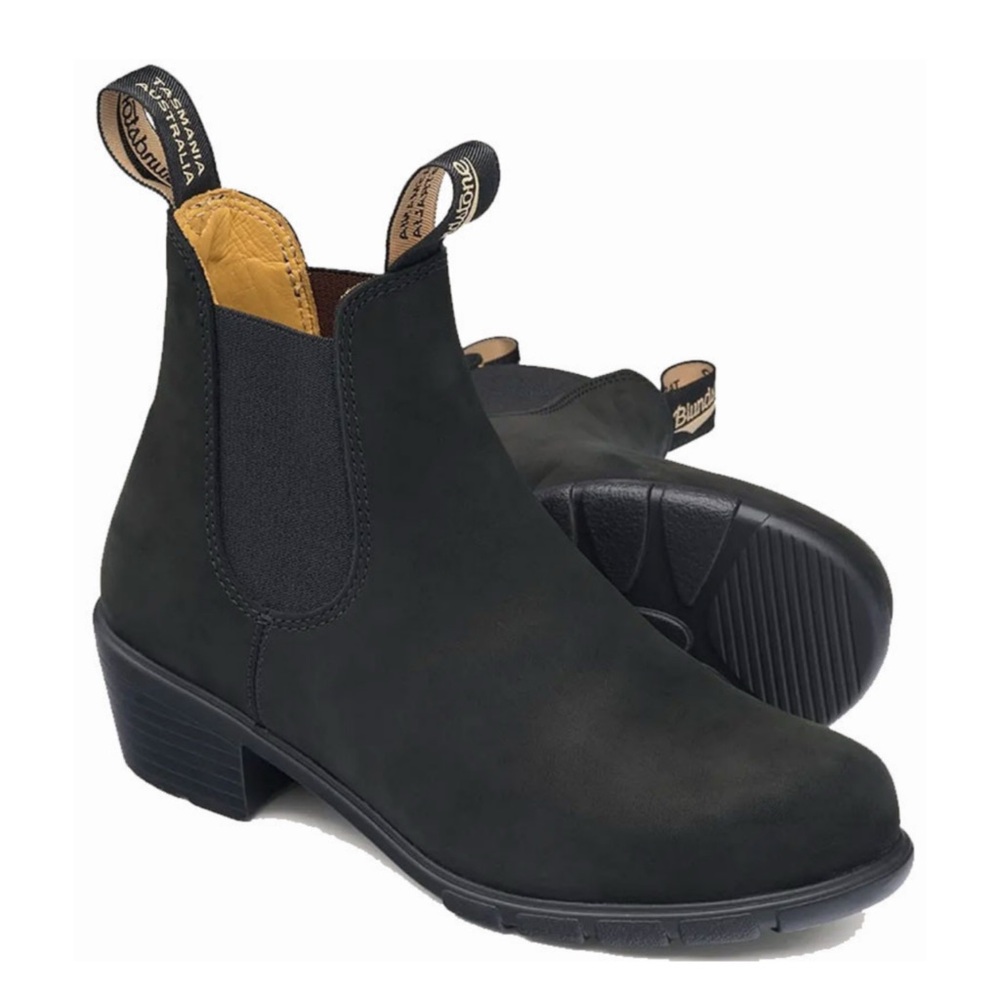 Blundstone 1960 Nubuck Chelsea Boots
Size 10